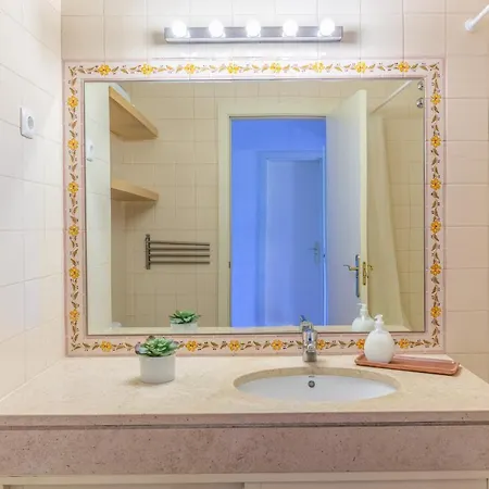 Apartment Countryside 2-bedroom With Pool And Golf Premises! *