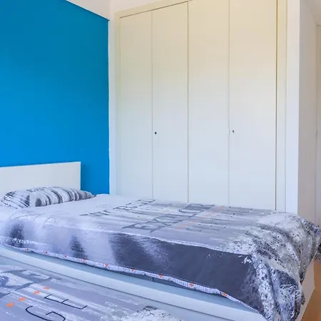 Countryside 2-bedroom With Pool And Golf Premises!