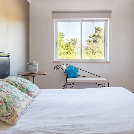 Countryside 2-bedroom With Pool And Golf Premises! *