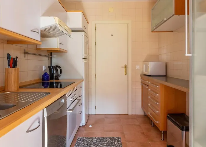 Countryside 2-bedroom With Pool And Golf Premises! *